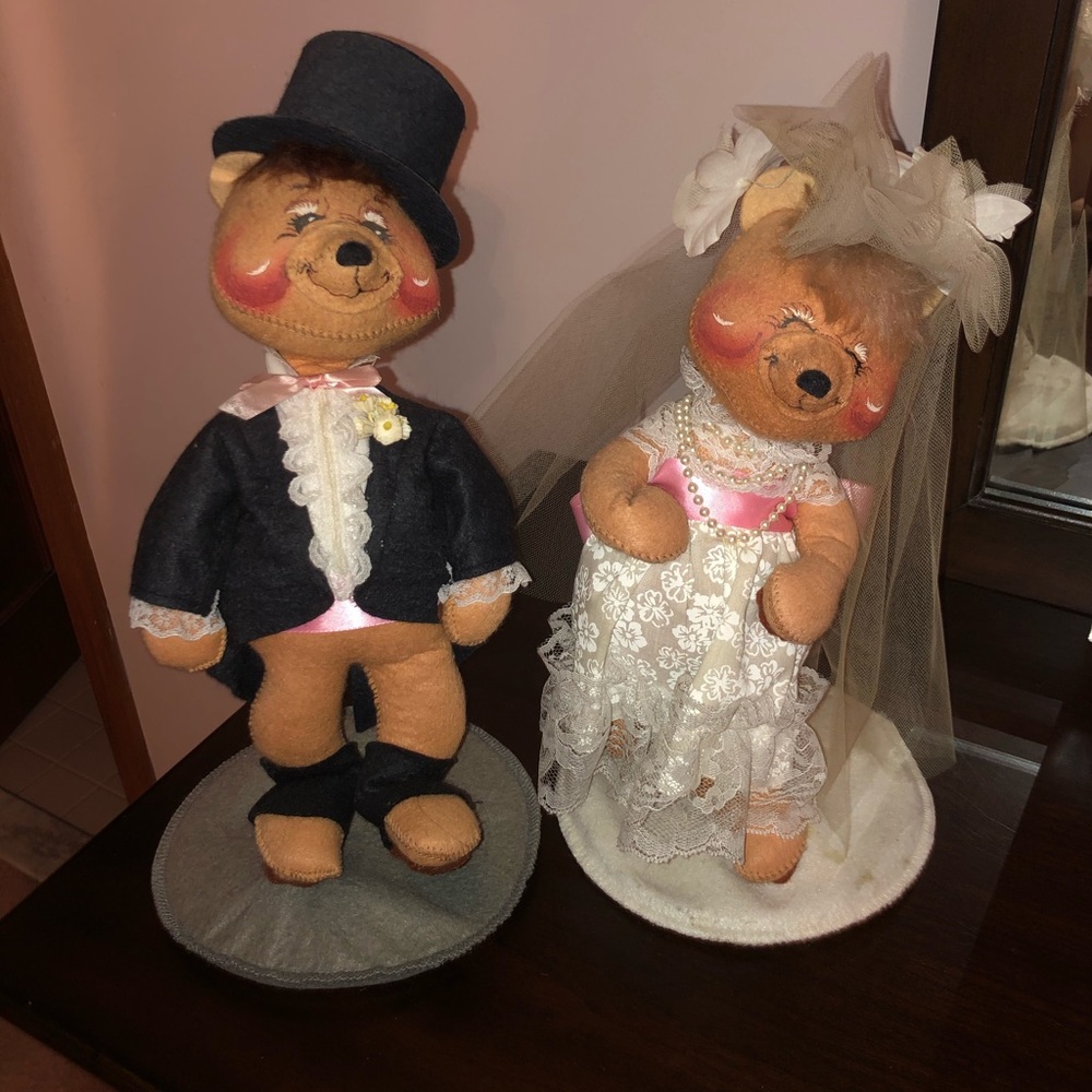 Annalee wedding bride and groom- vintage